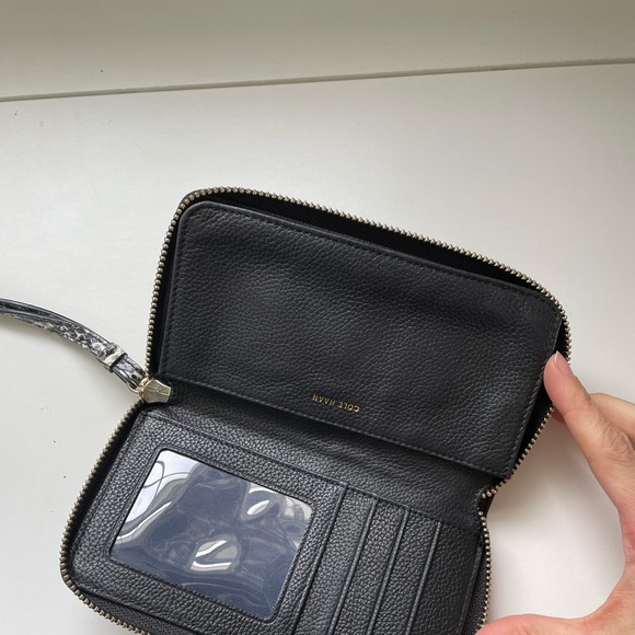 Cole Haan leather wallet - Picture 6 of 6